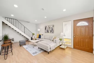 Photo #6: ML82035568 Listing 