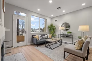 Photo #4: ML82035574 Listing 