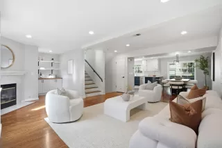 Photo #2: ML82035584 Listing