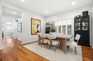 Photo #5: ML82035710 Listing 