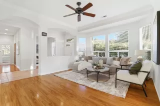 Photo #5: ML82035734 Listing 