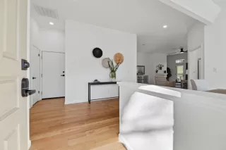 Photo #4: ML82035830 Listing