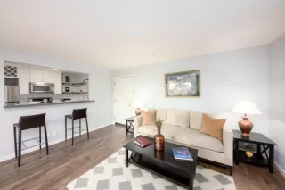 Photo #4: ML82035832 Listing 