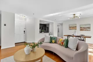 Photo #4: ML82035945 Listing 