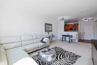 Photo #5: ML82036005 Listing 