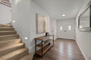 Photo #5: ML82036007 Listing 