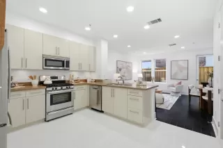 Photo #3: ML82036022 Listing 