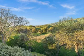 Photo #5: ML82036043 Listing 