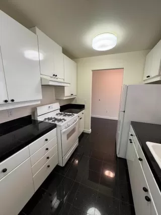 Photo #5: ML82036084 Listing