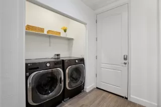 Photo #4: ML82036128 Listing 