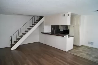 Photo #4: ML82036141 Listing 