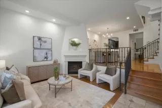 Photo #4: ML82036207 Listing