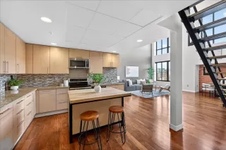 Photo #5: ML82036217 Listing 