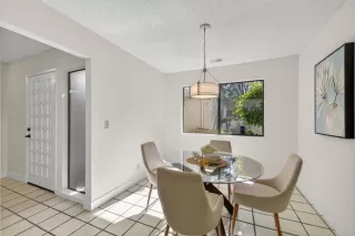 Photo #5: ML82036249 Listing 