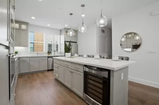 Photo #5: ML82036333 Listing