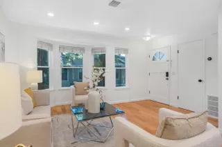 Photo #5: ML82036365 Listing 