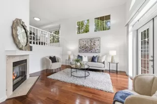 Photo #2: ML82036372 Listing 