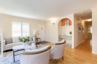 Photo #4: ML82036382 Listing 