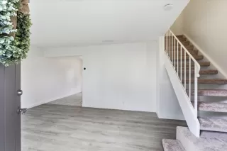 Photo #5: ML82036393 Listing 