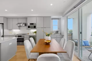 Photo #5: ML82036511 Listing 