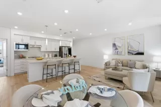 Photo #4: ML82036522 Listing 