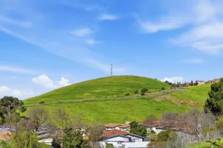 Photo #2: ML82036537 Listing 