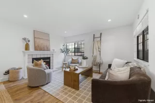 Photo #4: ML82036537 Listing 