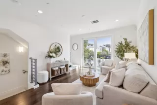 Photo #5: ML82036598 Listing