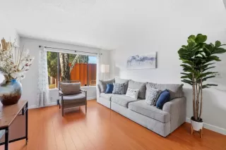 Photo #4: ML82036601 Listing