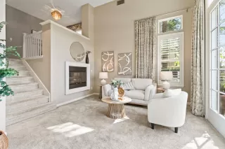 Photo #5: ML82036640 Listing