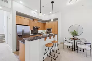 Photo #6: ML82036684 Listing 