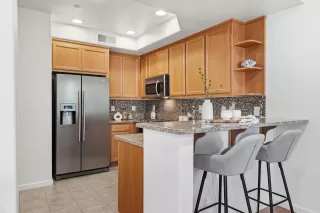 Photo #5: ML82036715 Listing 