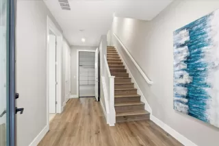 Photo #4: ML82036787 Listing 