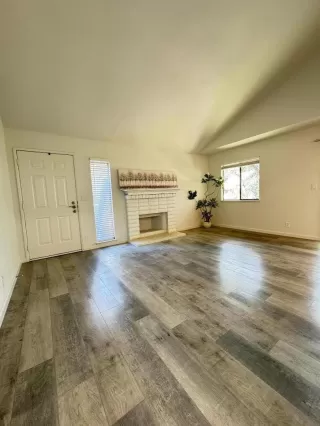 Photo #5: ML82036806 Listing 