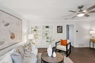 Photo #4: ML82036809 Listing 