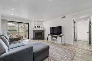 Photo #4: ML82036821 Listing 