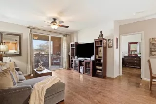 Photo #4: ML82037031 Listing 