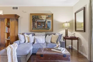 Photo #6: ML82037031 Listing 