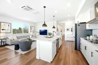 Photo #6: ML82037043 Listing 