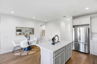 Photo #6: ML82037052 Listing 