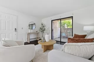 Photo #4: ML82037057 Listing 