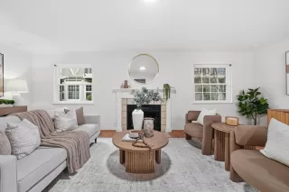 Photo #2: ML82037059 Listing 