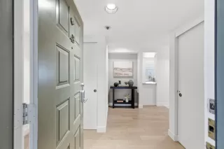 Photo #2: ML82037068 Listing 