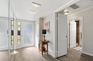 Photo #2: ML82037077 Listing 