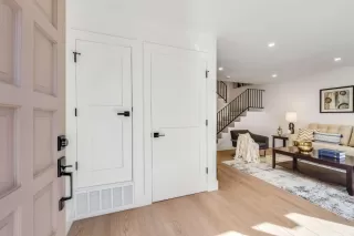 Photo #4: ML82037099 Listing 