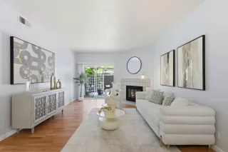 Photo #4: ML82037108 Listing 