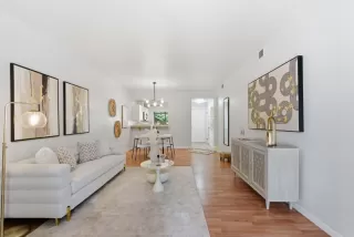 Photo #6: ML82037108 Listing 