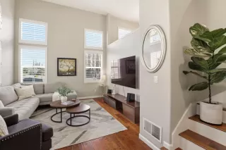 Photo #5: ML82037144 Listing 