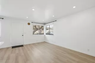 Photo #4: ML82037170 Listing