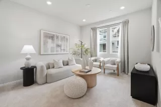 Photo #5: ML82037189 Listing 